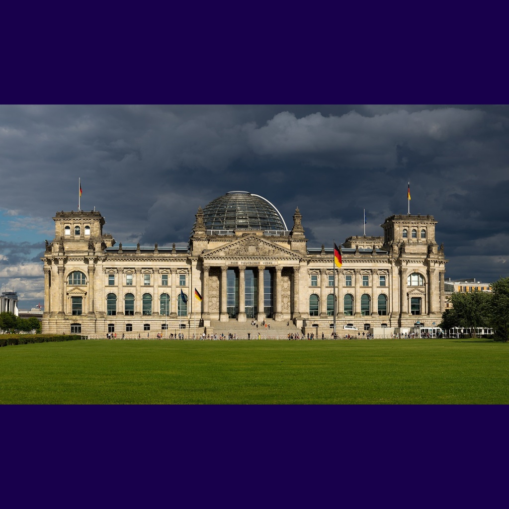 Berlin_Reichstagsgebäude_von_Westen_Wikipedia_1920x1920