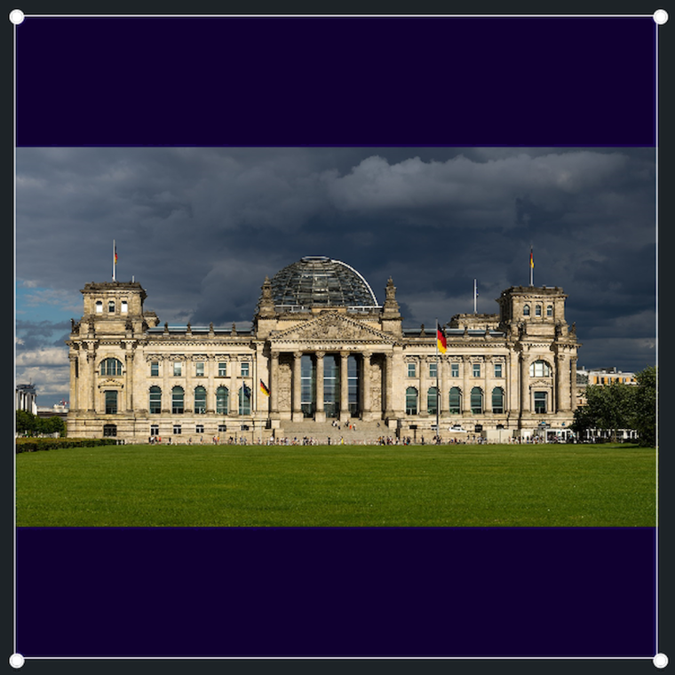 Dynamic Applications - Society Developments - der Reichstag in Berlin - 75 Jahre Demokratie und Grundgesetz